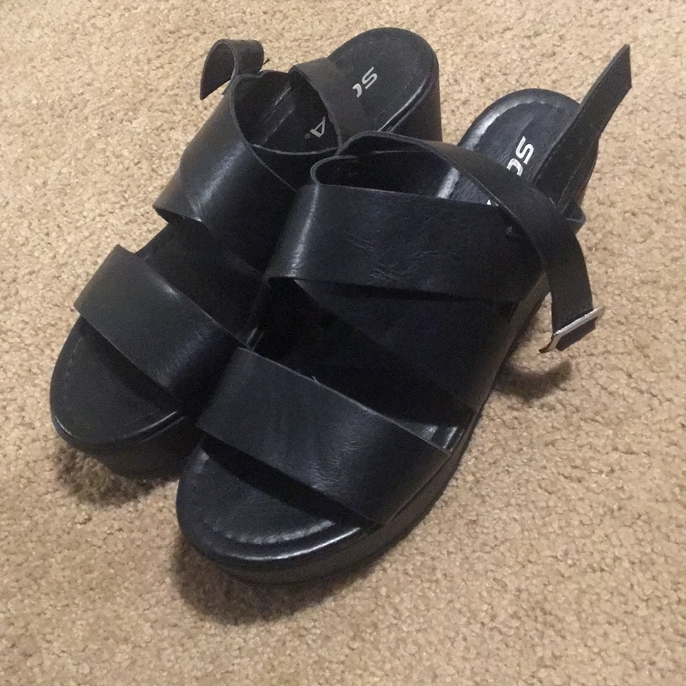 Platform sandals
